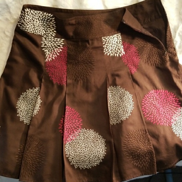 ANN TAYLOR PLEATED SKIRT - Picture 3 of 5